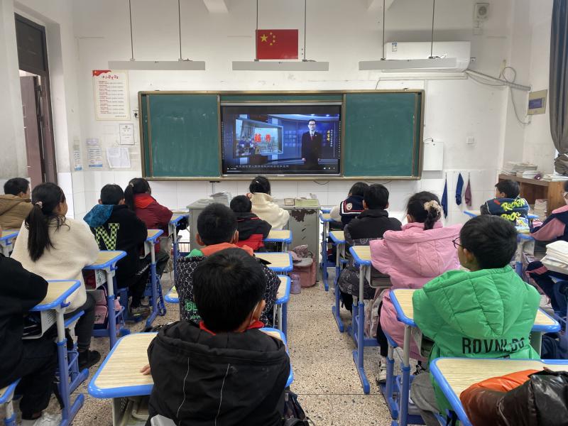 b8dc3e8d6b5437736525e210d743dcd.jpg b8dc3e8d6b5437736525e210d743dcd.jpg