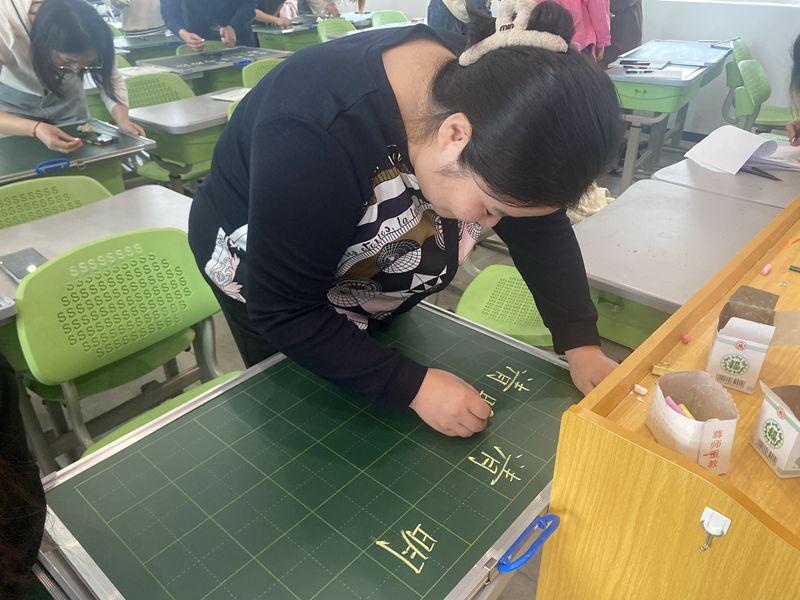 2_副本.jpg 2_副本.jpg