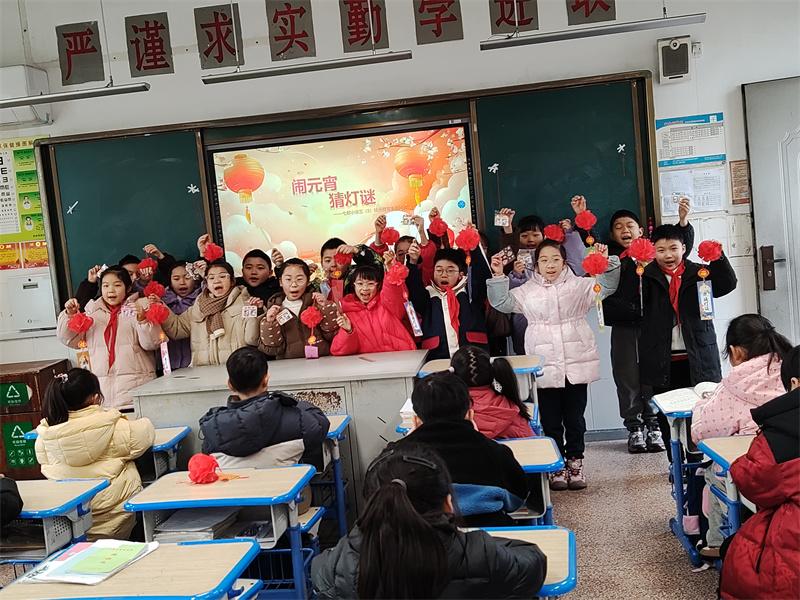 猜灯谜2.jpg 猜灯谜2.jpg